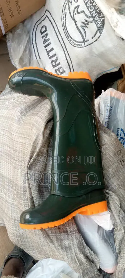 Strong and Quality Rain Boots