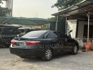 Toyota Camry 2016 Black