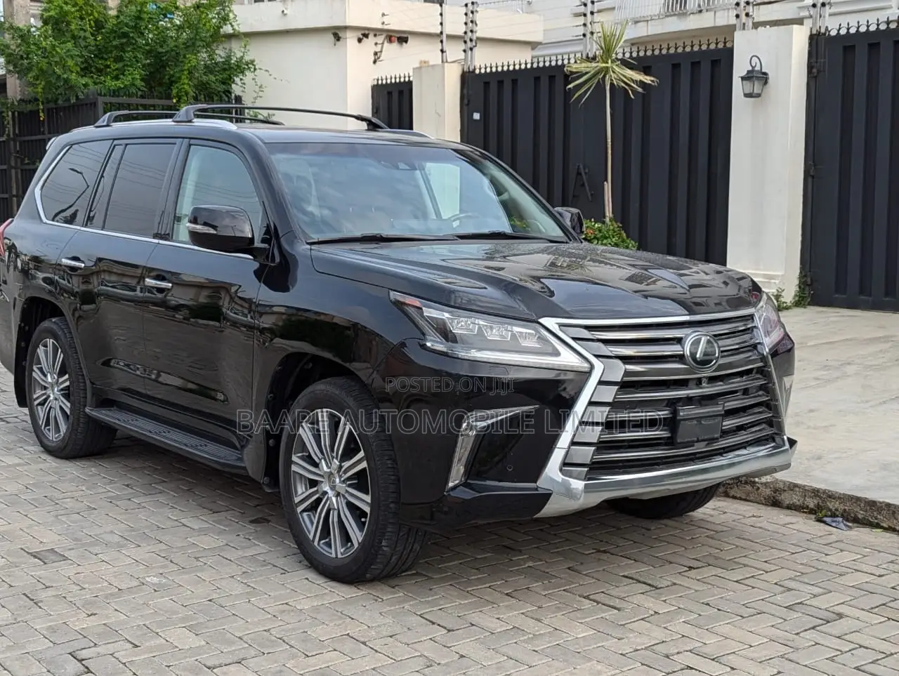 Lexus LX 2016 Black