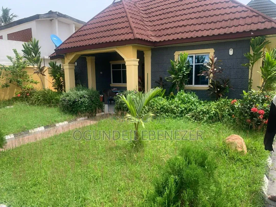 4bedroom Service Bungalow