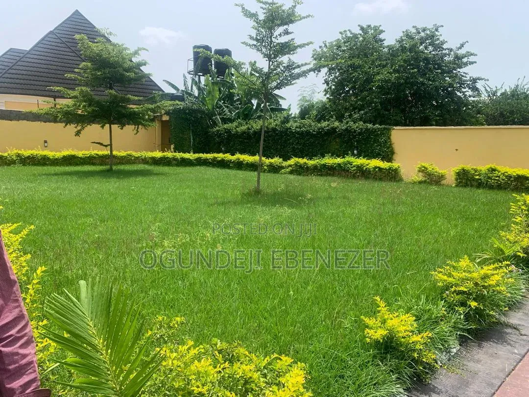 4bedroom Service Bungalow
