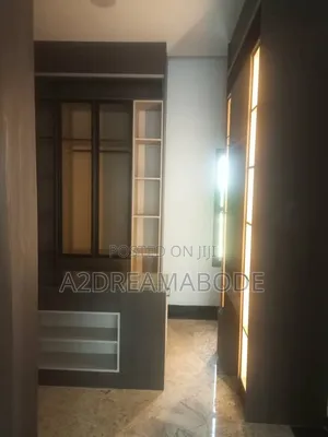 5bdrm Duplex in Ikeja Gra for rent