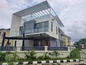 4bdrm Duplex in Chevron for sale