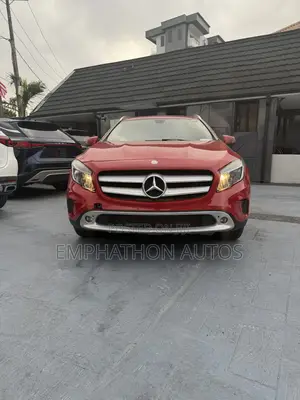 Mercedes-Benz GLA 250 2015