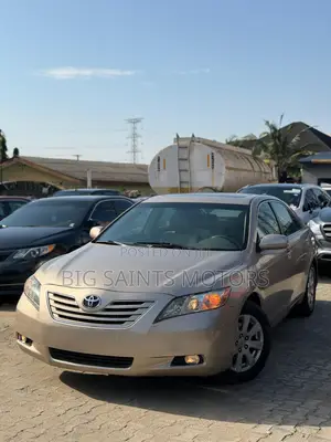 Toyota Camry XLE V6 4dr Sedan (3.5L 6cyl 6AM) 2008 Gold