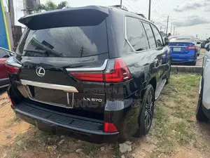 Lexus LX 2018 Black