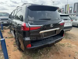Lexus LX 2018 Black