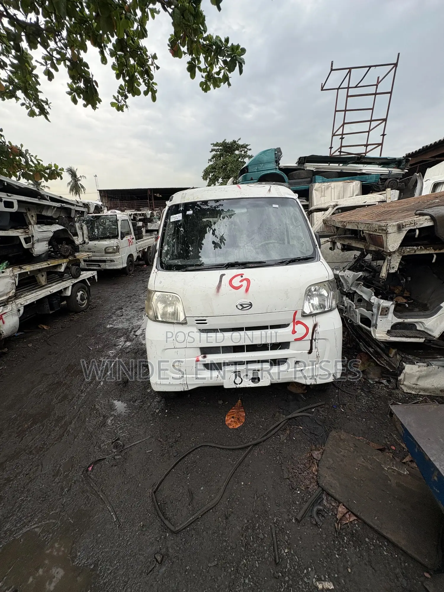 Daihatsu Hijet 2012 White
