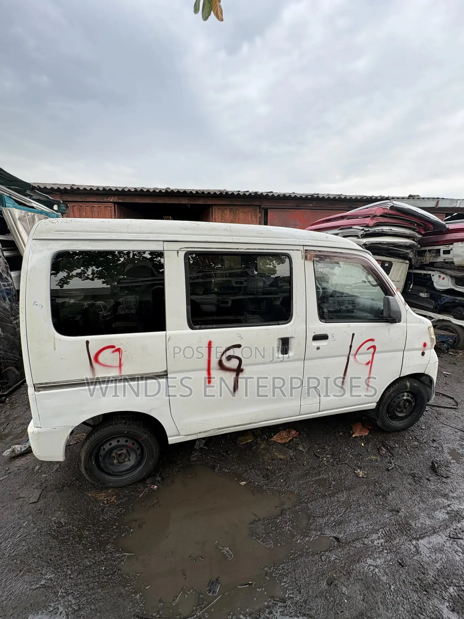 Daihatsu Hijet 2012 White