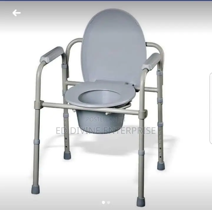Commode Chair