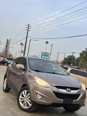 Hyundai Tucson Limited AWD 2012 Brown