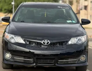 Toyota Avensis 2016 Black