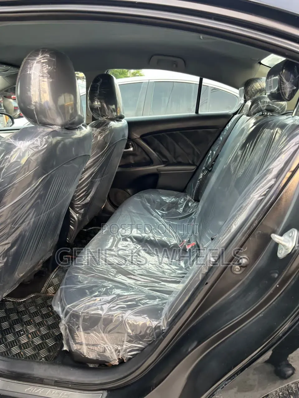 Toyota Avensis 2016 Black