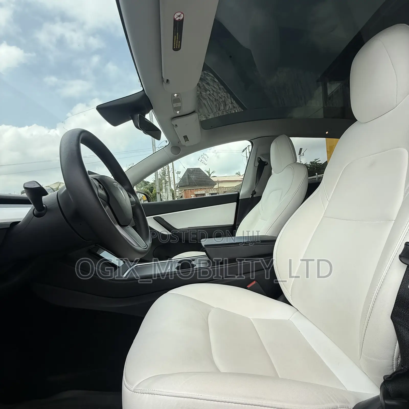Tesla Model Y 2021 Red