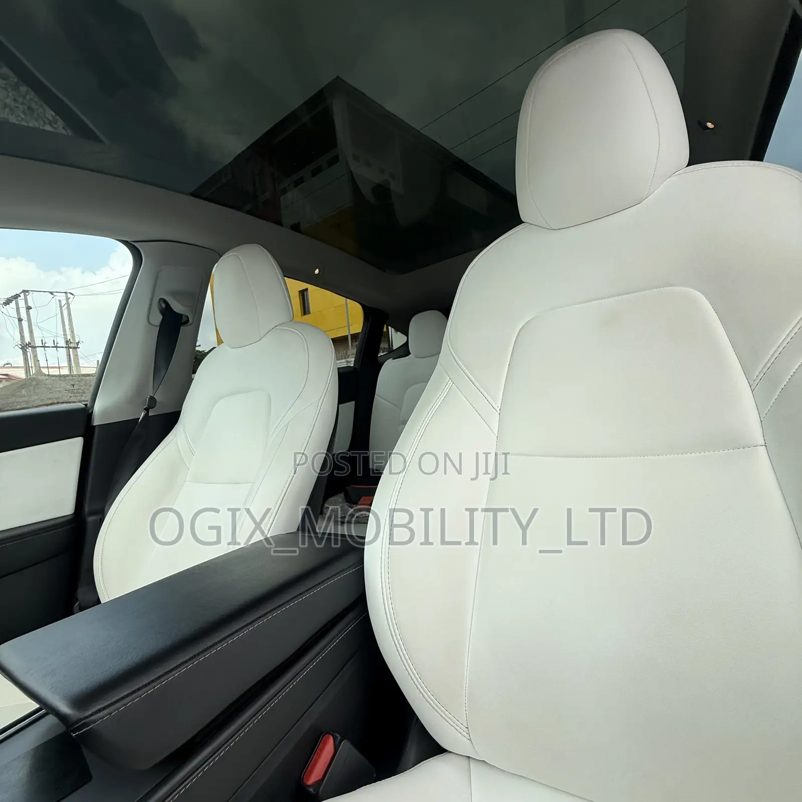 Tesla Model Y 2021 Red