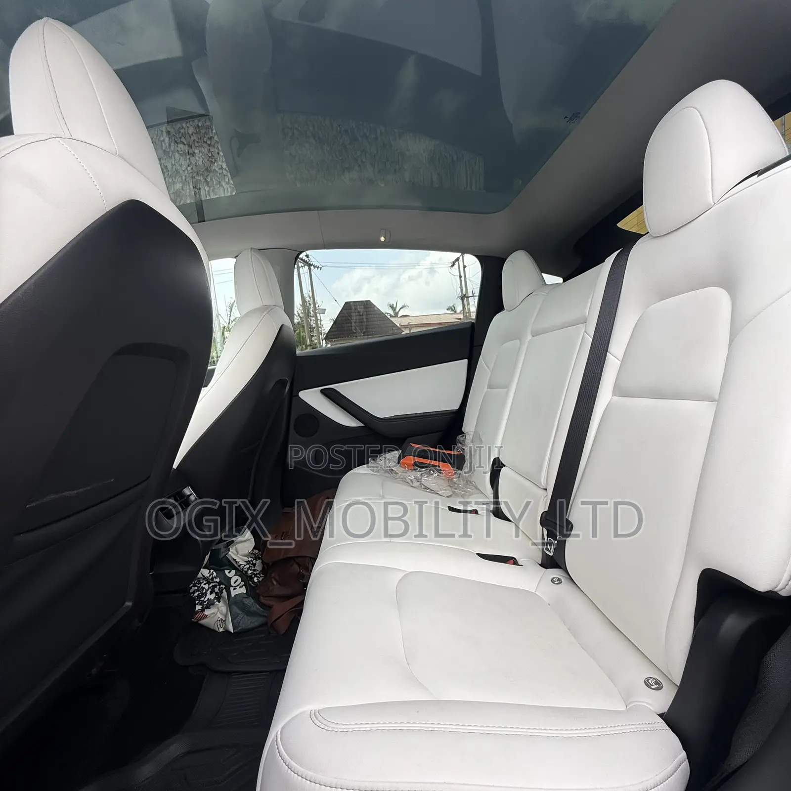 Tesla Model Y 2021 Red