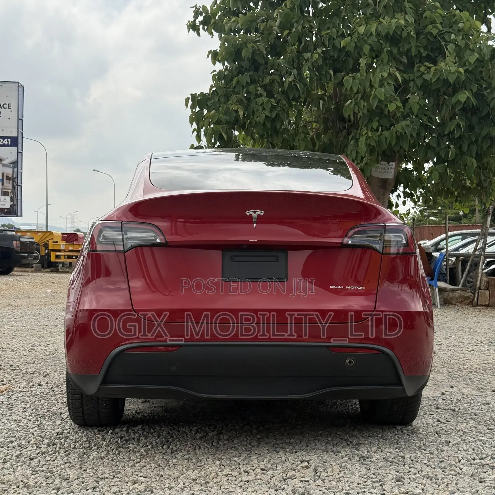 Tesla Model Y 2021 Red
