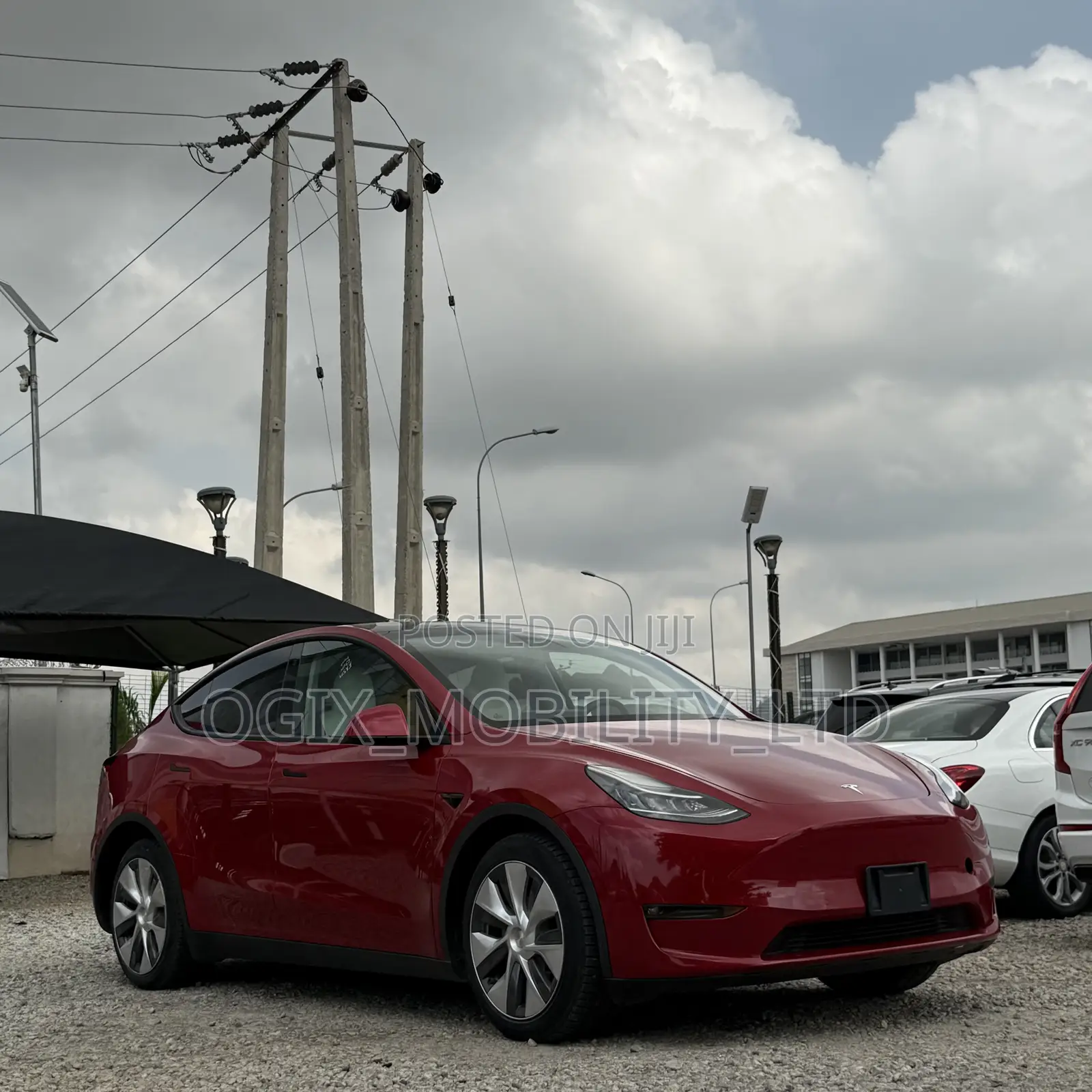 Tesla Model Y 2021 Red