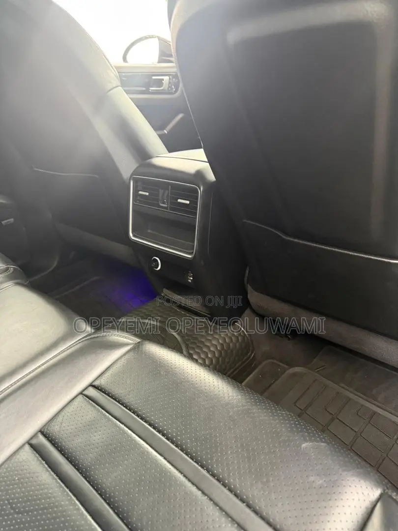 Porsche Cayenne S AWD 2019 Black