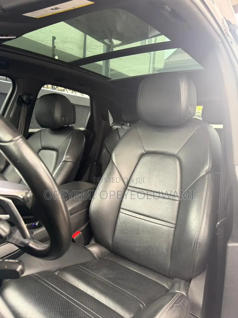 Porsche Cayenne S AWD 2019 Black