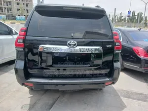 New Toyota Land Cruiser Prado 2.8 2023 Black