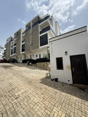 5bdrm Duplex in Guzape District for sale