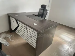 1.6mtr Executive Office Table