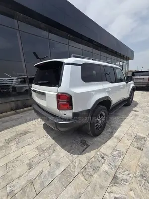 Toyota Land Cruiser Prado 2.4 Petrol 2025 White
