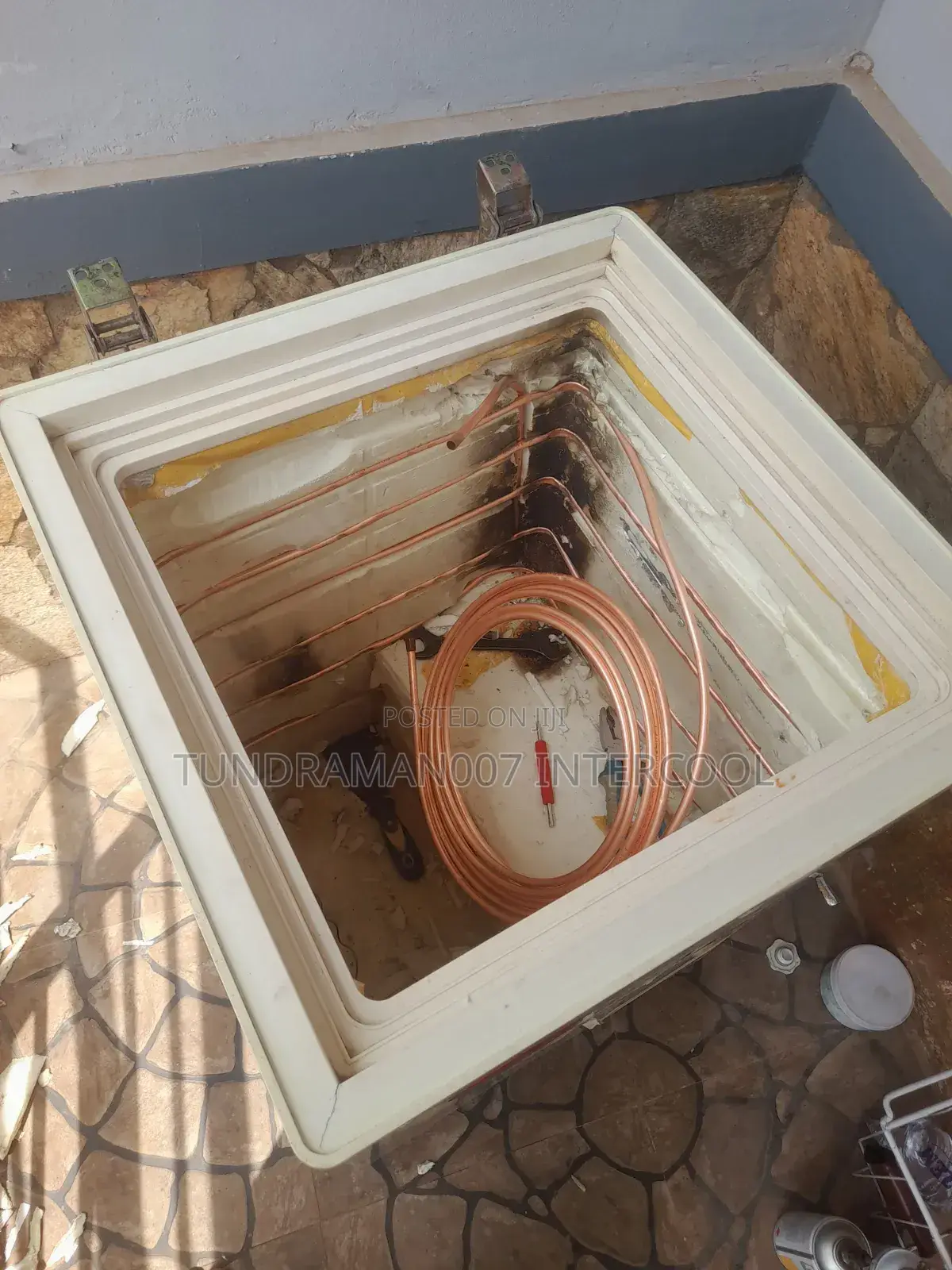 Refrigerators Technician