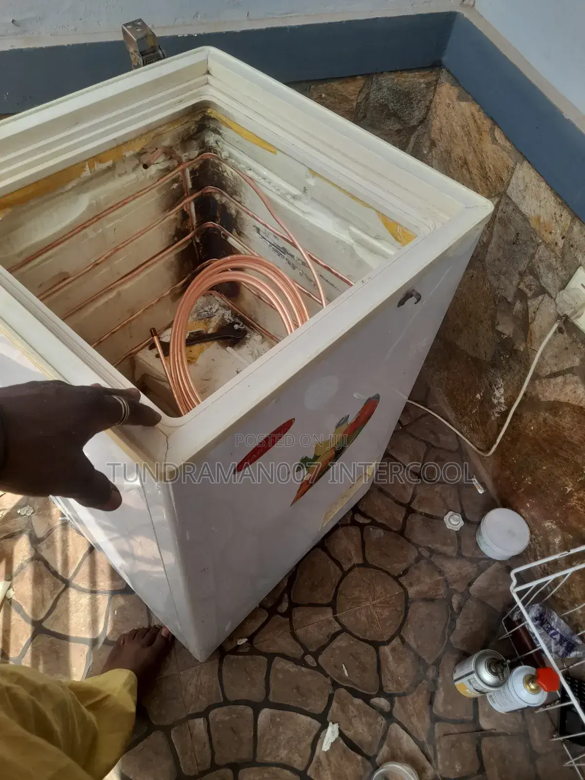 Refrigerators Technician