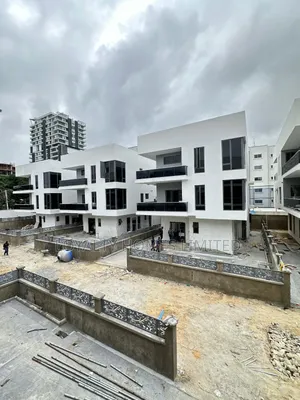 6bdrm Duplex in Bourdillon for sale