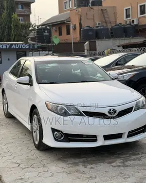 Toyota Camry 2014 White