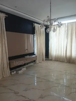 4bdrm Townhouse / Terrace in Dawaki for rent