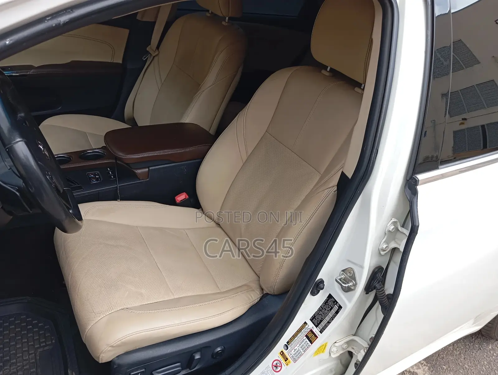 Toyota Avalon 2013 White