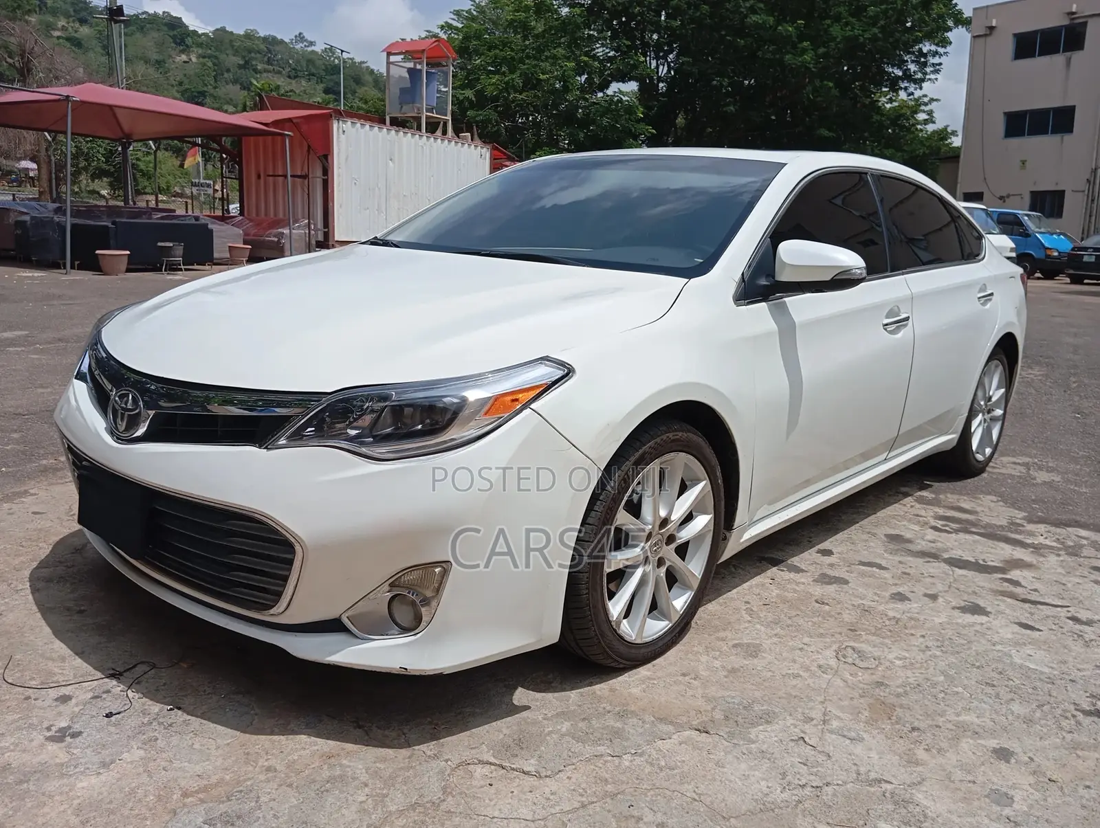 Toyota Avalon 2013 White