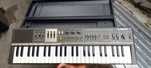 Uk Used Casiotone 68 Children Keyboard