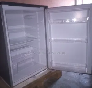 Neat Refrigerator Available for Urgent Sale