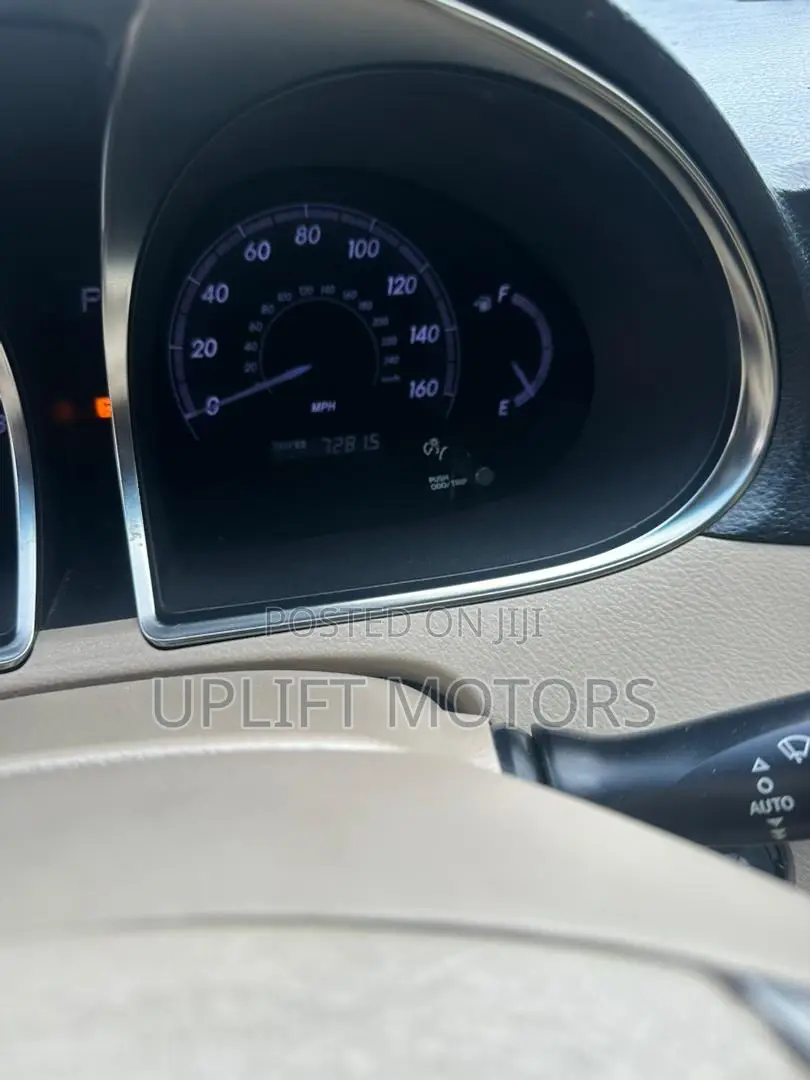 Toyota Avalon 2011 Black