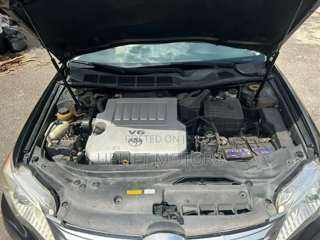Toyota Avalon 2011 Black