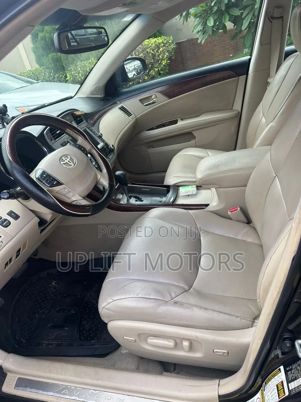 Toyota Avalon 2011 Black