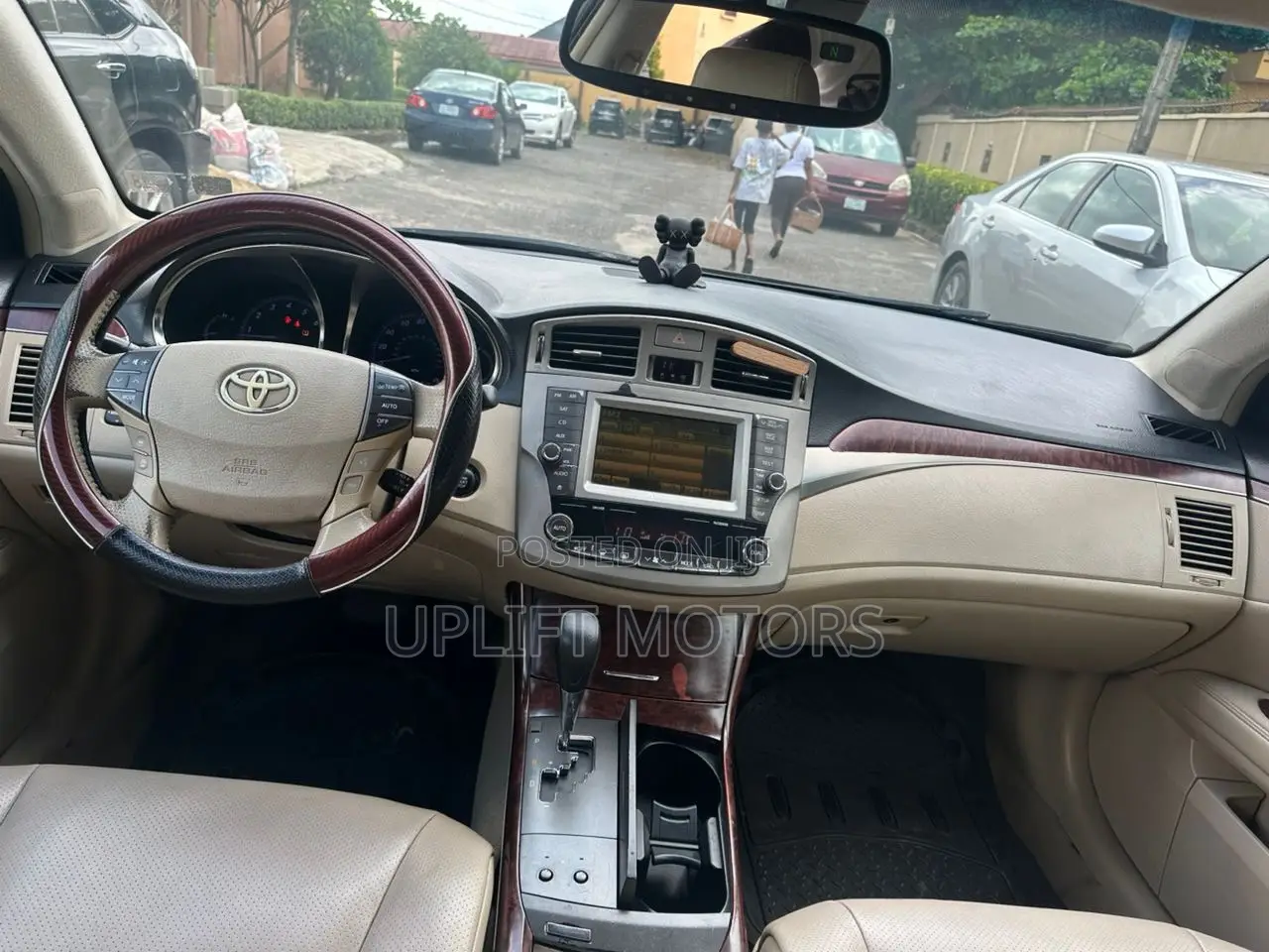 Toyota Avalon 2011 Black