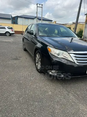 Toyota Avalon 2011 Black
