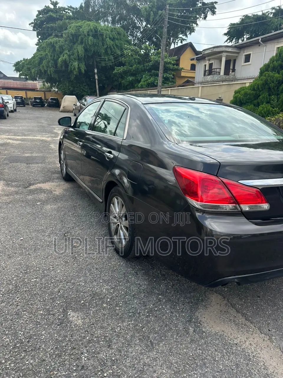 Toyota Avalon 2011 Black
