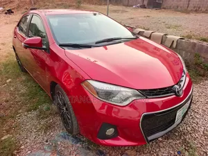 Toyota Corolla 2015 Red