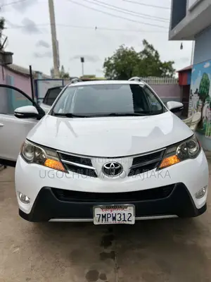 Toyota RAV4 2015 White