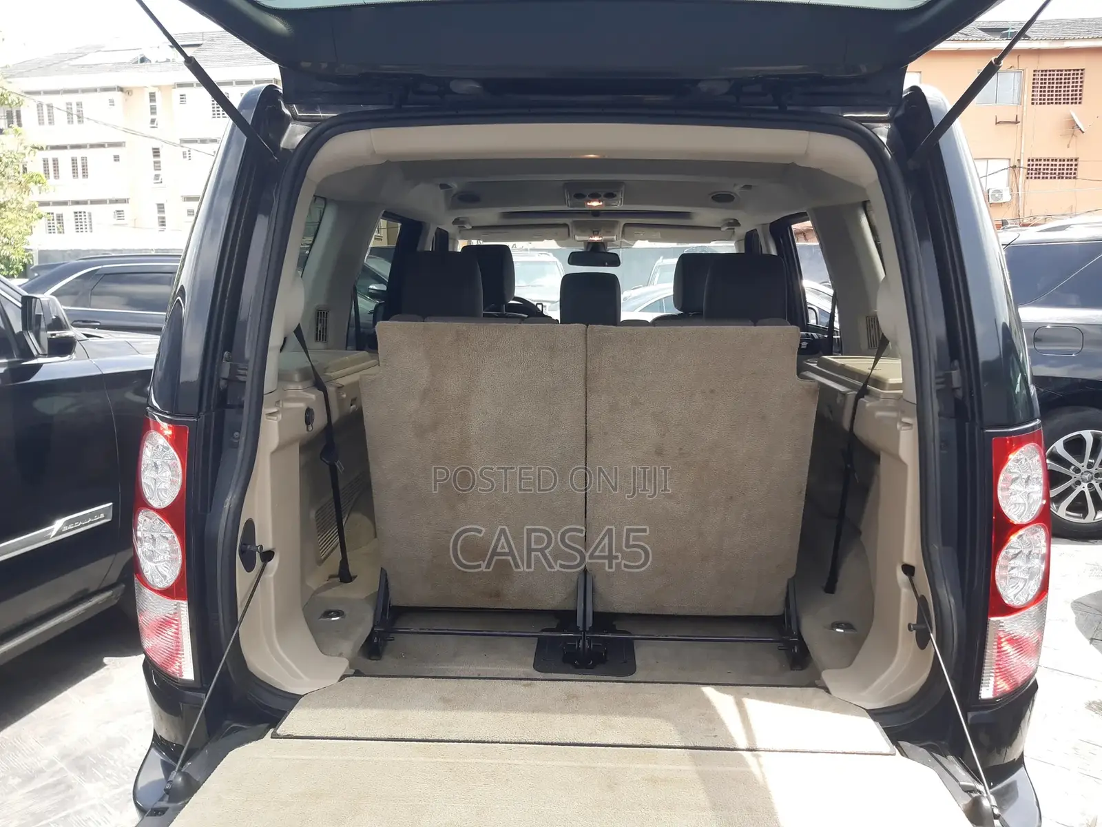 Land Rover Lr4 2014 Black