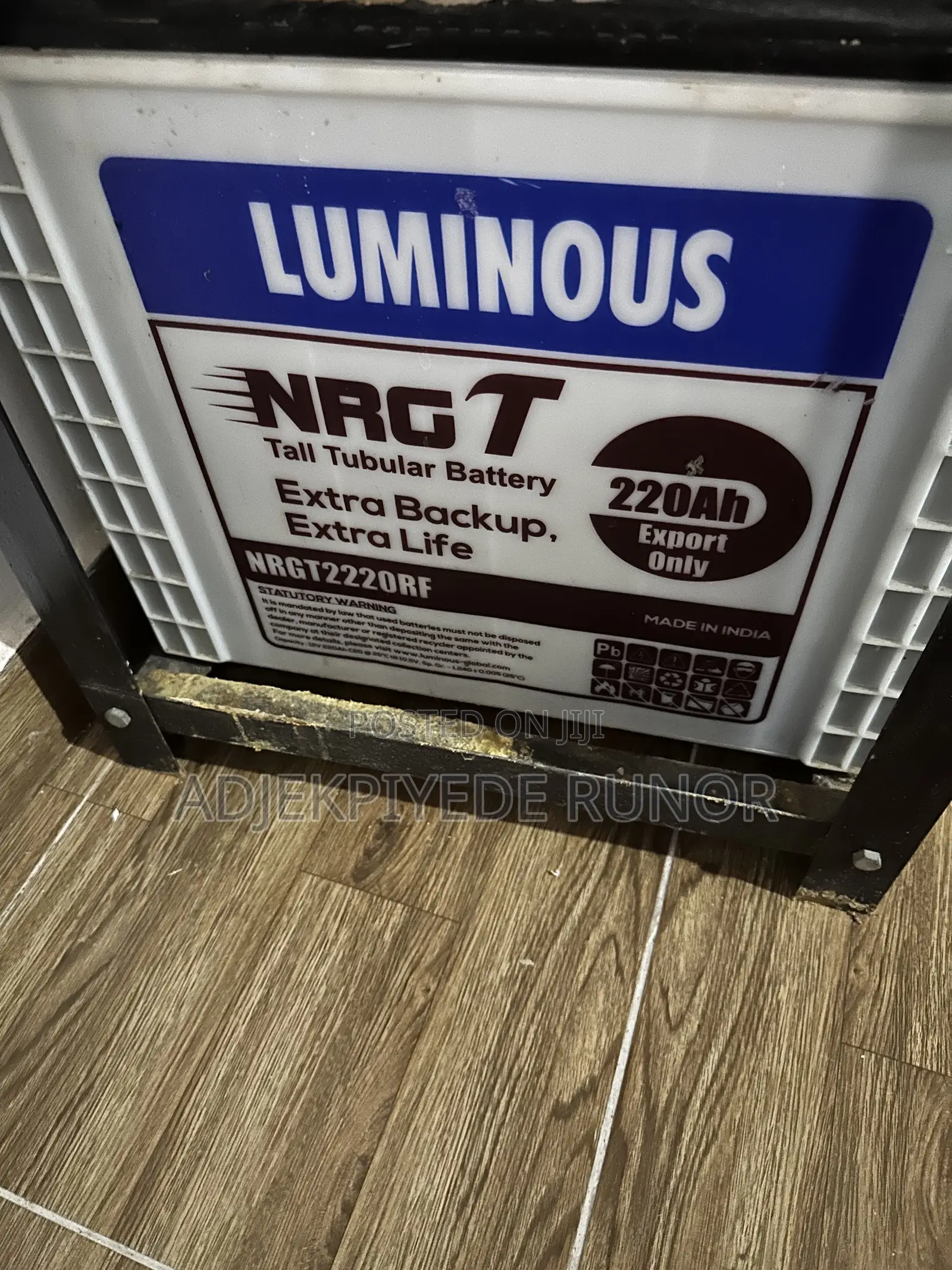 Full Inverter System With Two Lumnious Batteries And