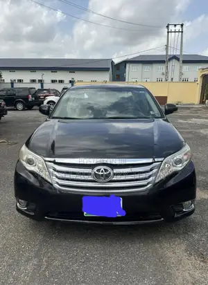 Toyota Avalon Limited Sedan FWD (3.5L 6cyl 6A) 2011 Black
