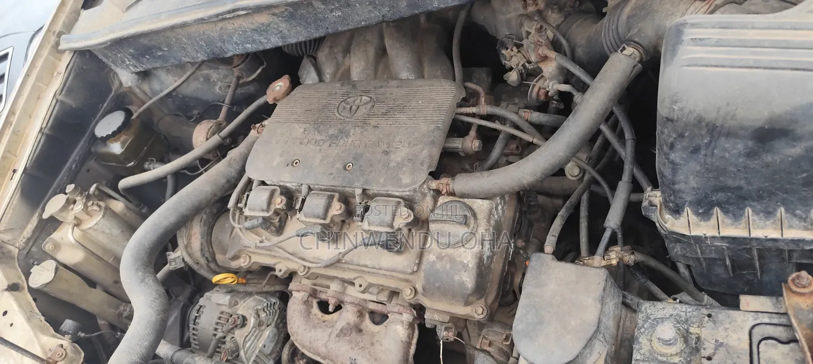 Toyota Sienna 2000 Gold