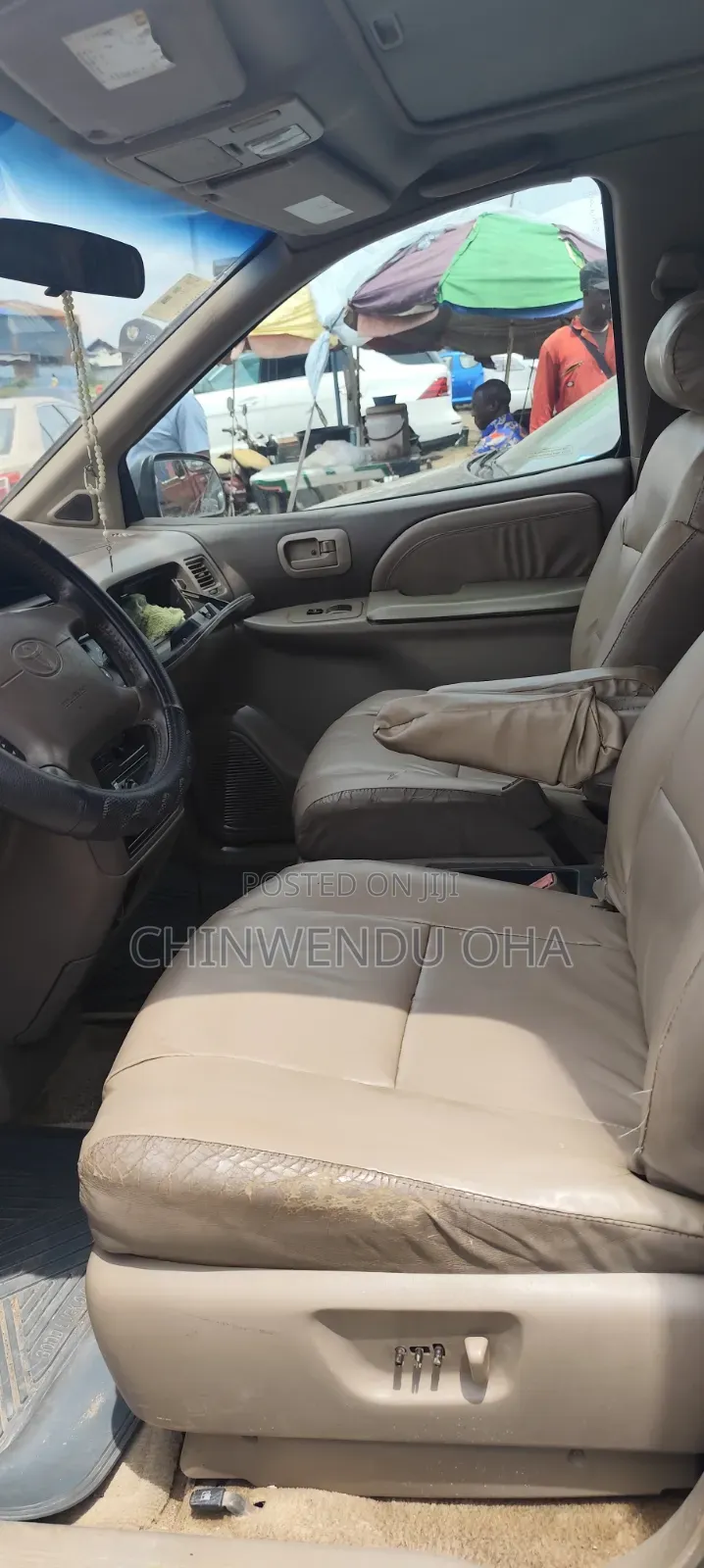 Toyota Sienna 2000 Gold